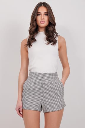 Women's Plaid Patterned Shorts Alc-X14926