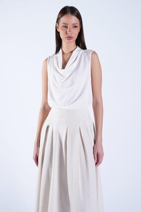 White Degaje Collar Sleeveless Woven Blouse Alc-X15099